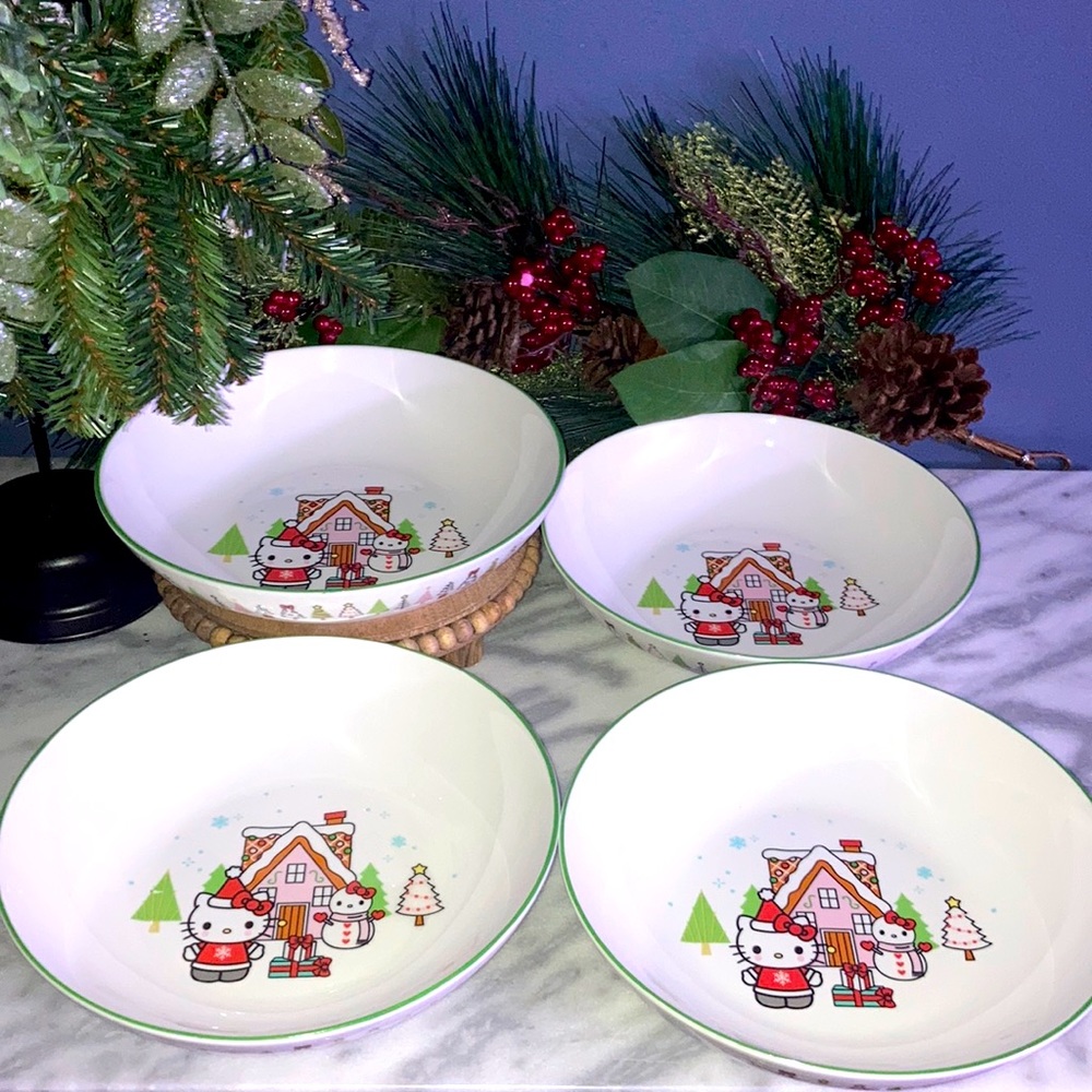 Hello kitty Gingerbread House Christmas pasta bowl set of 4